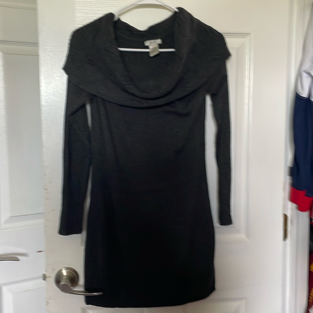 Cache Gray Off-the-Shoulder Cowlneck Tunic Sweater